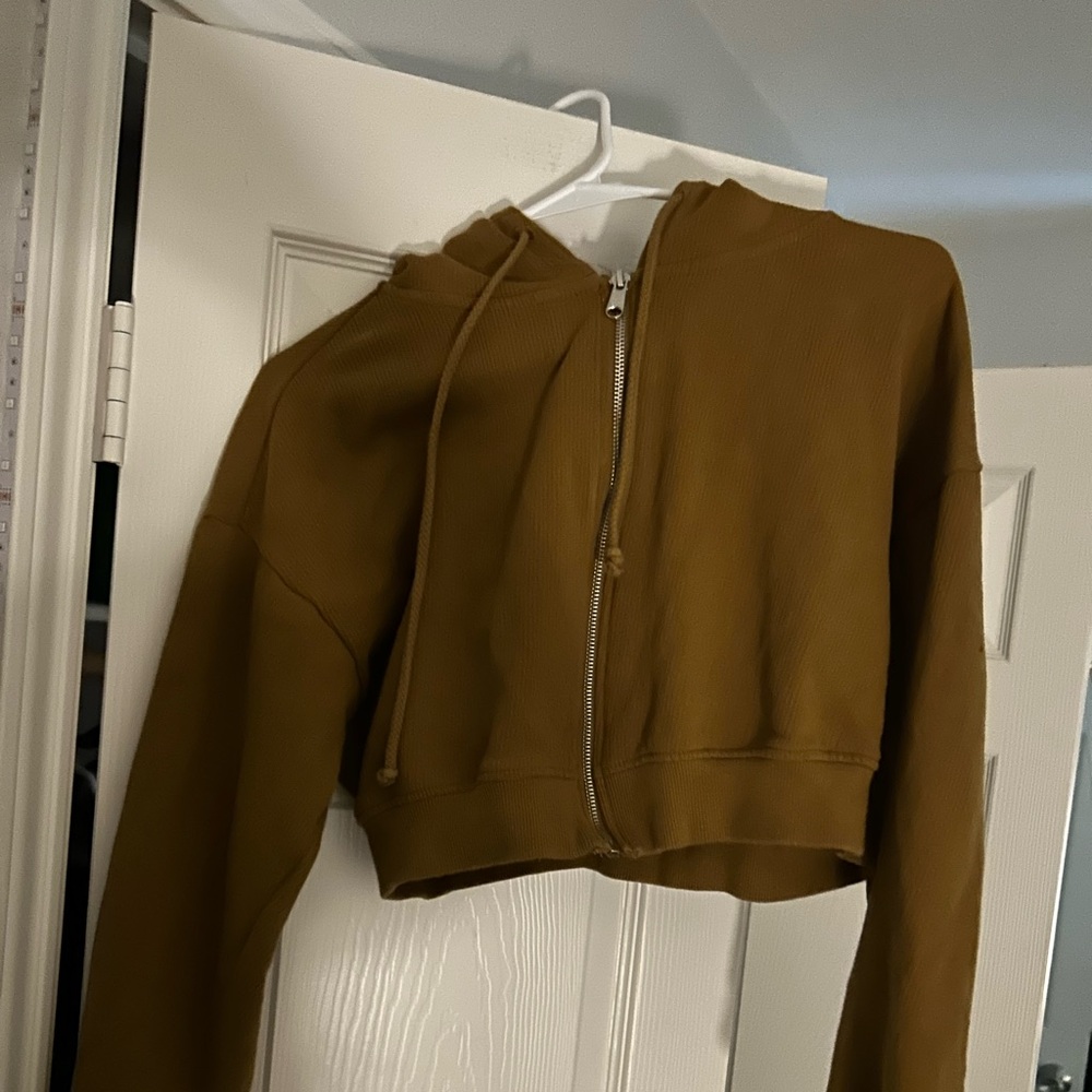 Forever 21 zip sweater